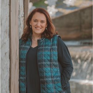 Meet your Posher, Chrissy